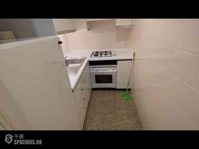 Wan Chai - Convention Plaza Apartments 06