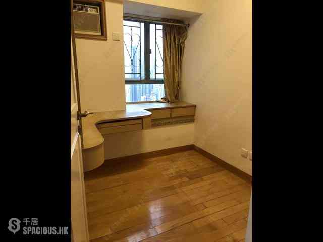 Sheung Wan - Queen's Terrace Block 1 05