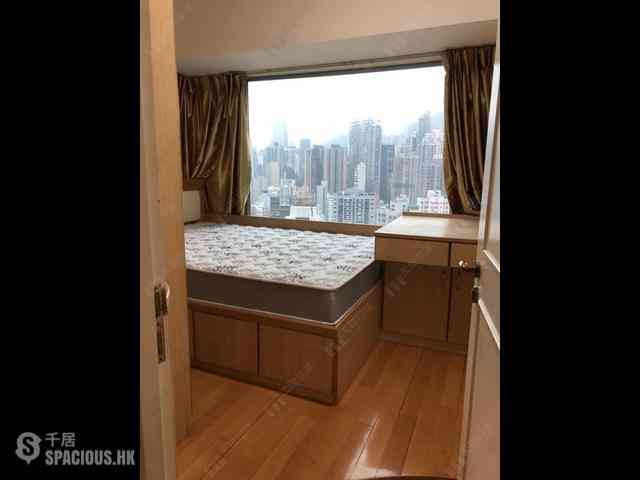 Sheung Wan - Queen's Terrace Block 1 06