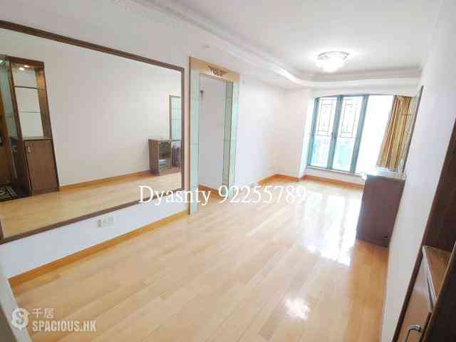 Sheung Wan - Queen's Terrace 01