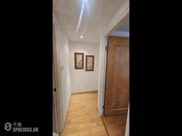 Wan Chai - Convention Plaza Apartments 10