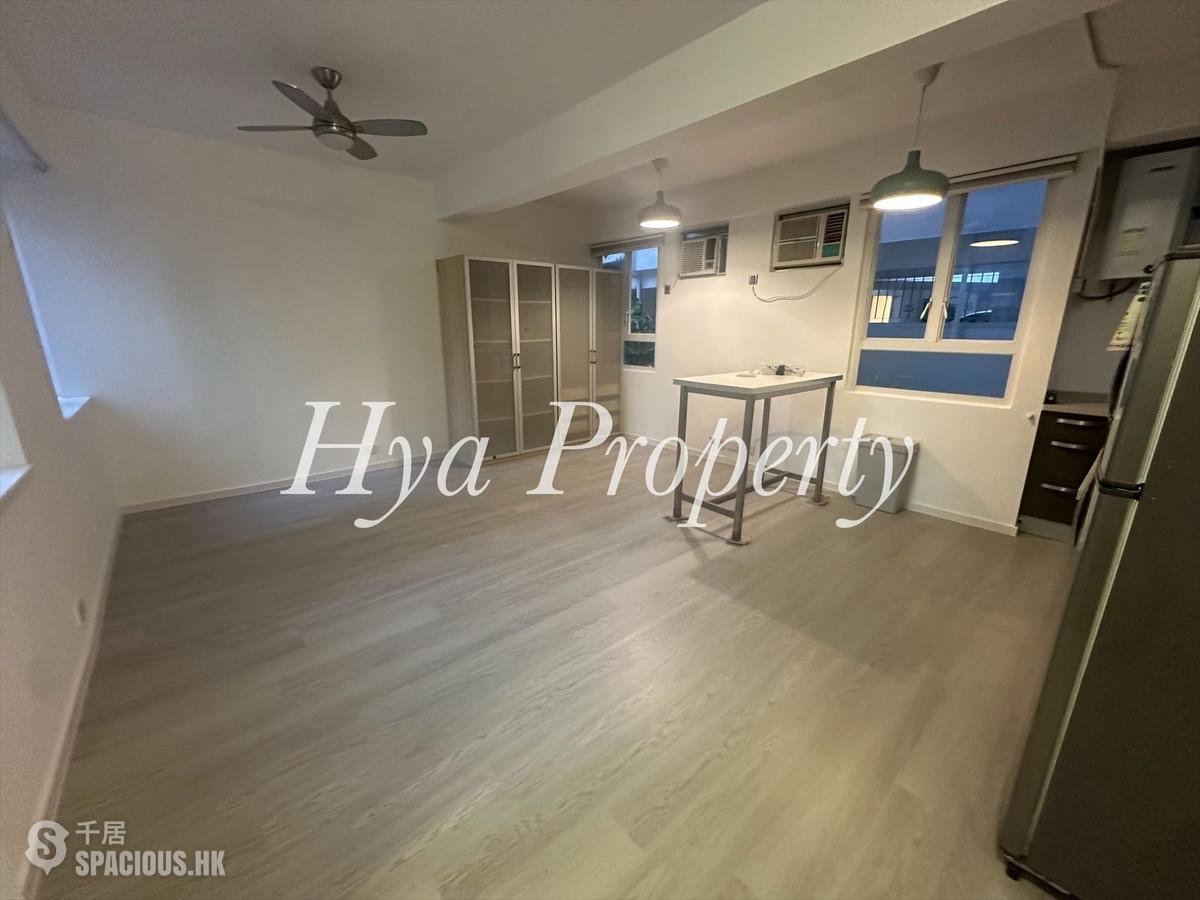 Mid Levels Central - Woodland Court 01