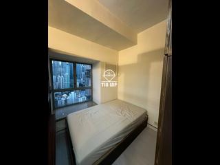 Sheung Wan - Queen's Terrace 05