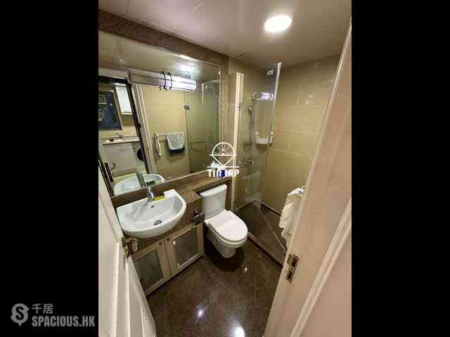 Sheung Wan - Queen's Terrace 14