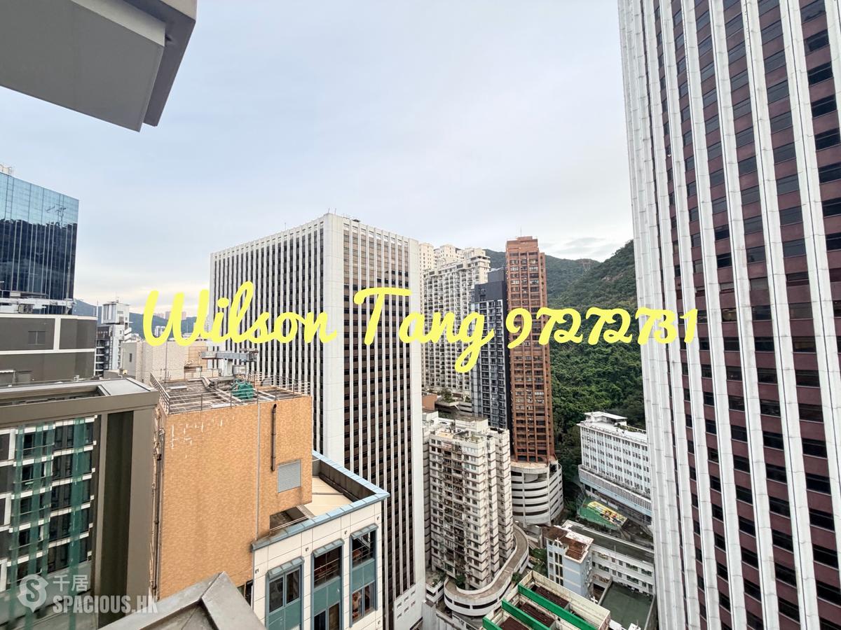 Wan Chai - The Avenue 01