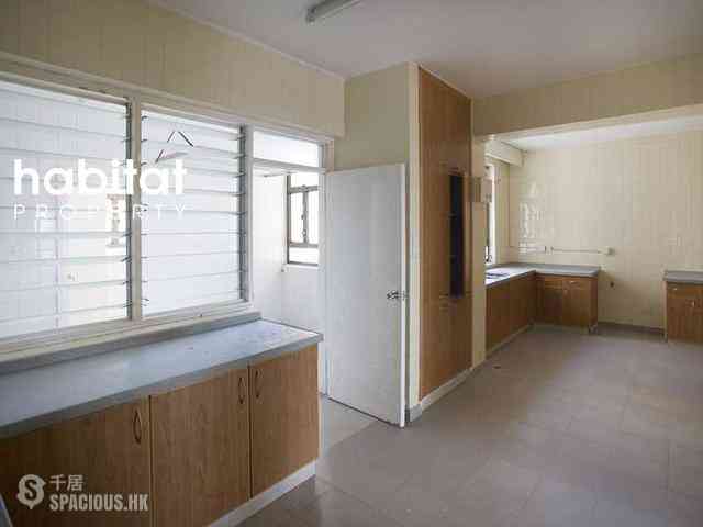 Jardines Lookout - 111, Mount Butler Road 01