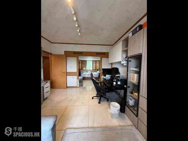 Mid Levels Central - Pearl Gardens Block AB 05