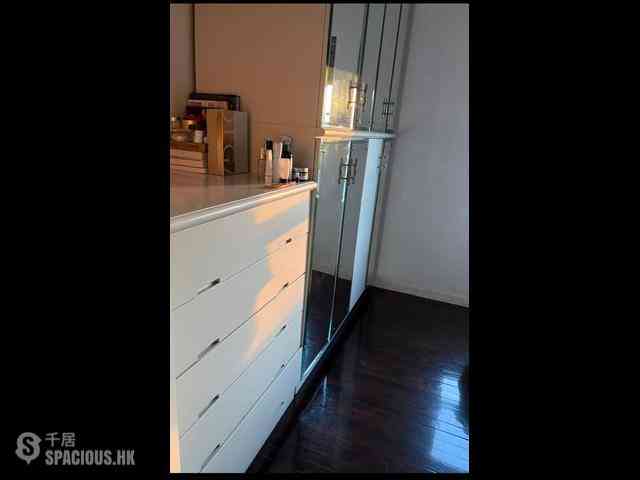 North Point - Island Place 10