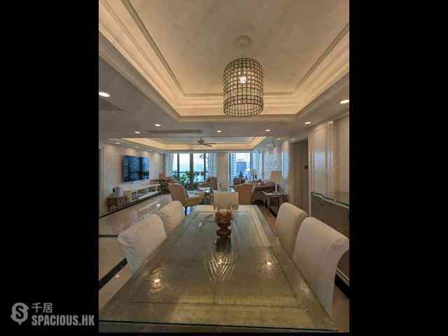 Mid Levels West - Hong Kong Garden 12