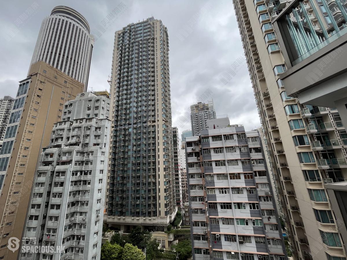 Wan Chai - The Avenue Phase 1 Block 5 01