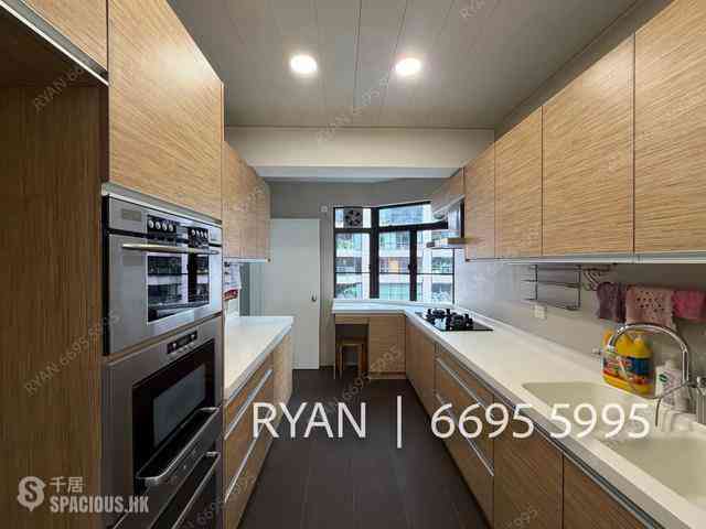 Mid Levels Central - Wilshire Park 16