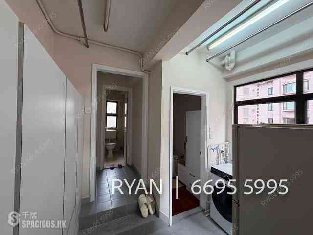 Mid Levels Central - Wilshire Park 17