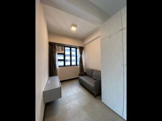Wan Chai - Tung Kai Building 08