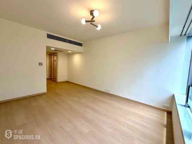 Wan Chai - Convention Plaza Apartments 03
