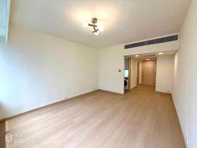 Wan Chai - Convention Plaza Apartments 04