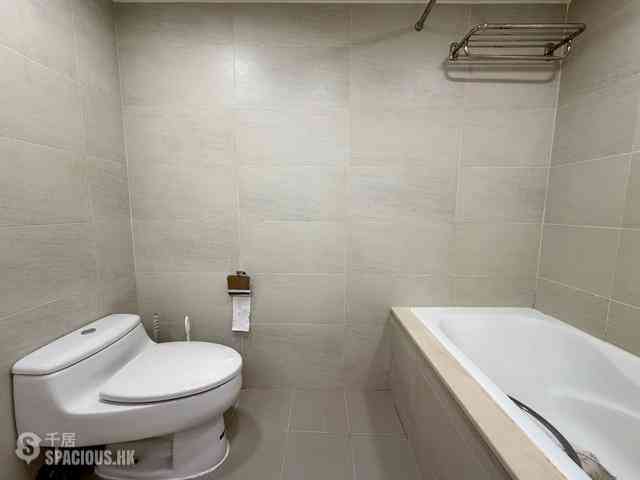 Wan Chai - Convention Plaza Apartments 06