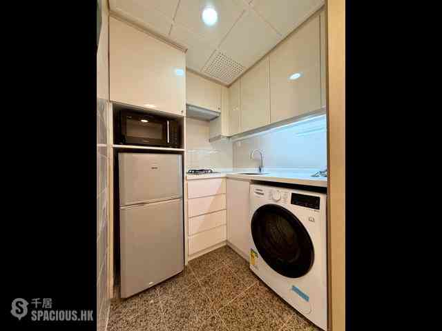 Wan Chai - Convention Plaza Apartments 07