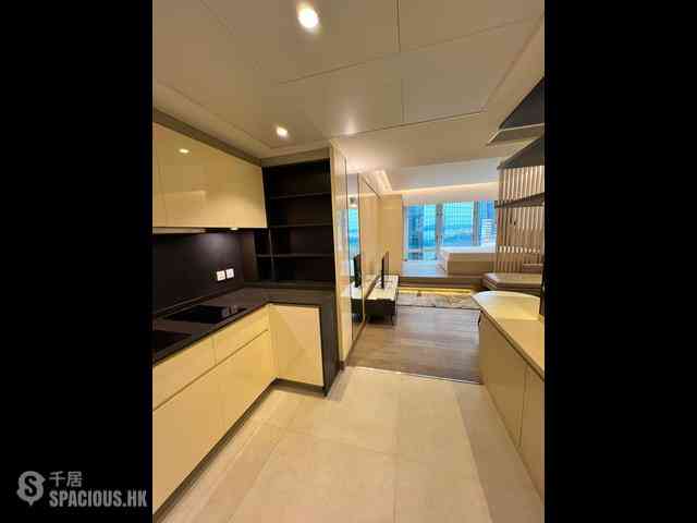 Wan Chai - Convention Plaza Apartments 04