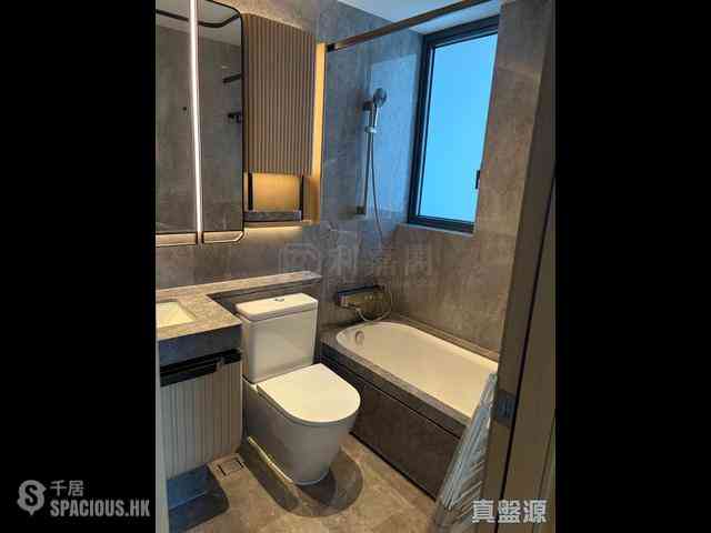 Siu Sai Wan - The Headland Residences Phase 1 04