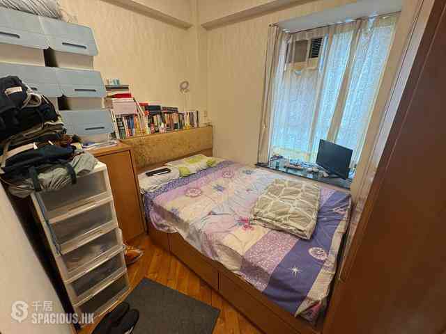 Sai Ying Pun - Lai King Court 11