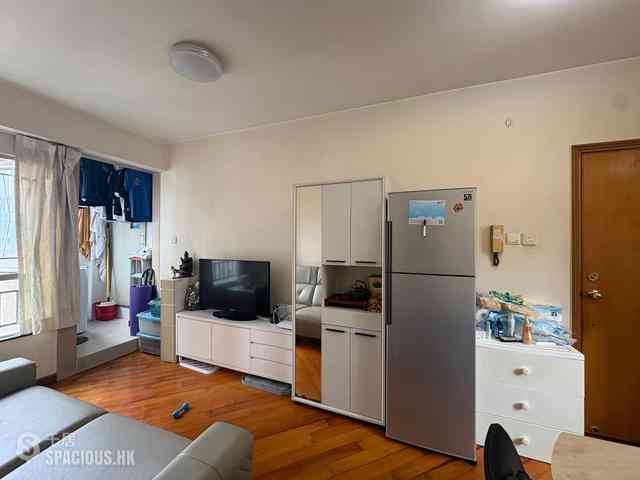 Sai Ying Pun - Lai King Court 17