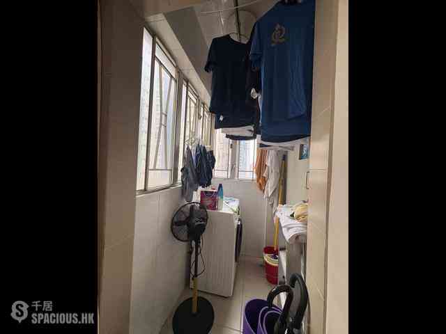 Sai Ying Pun - Lai King Court 18