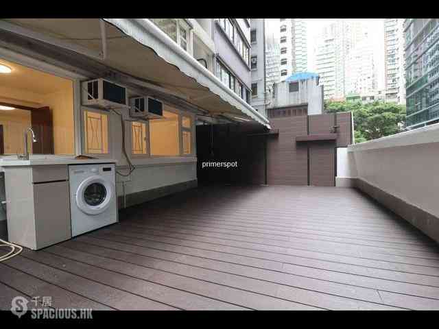 Wan Chai - Rialto Building 03
