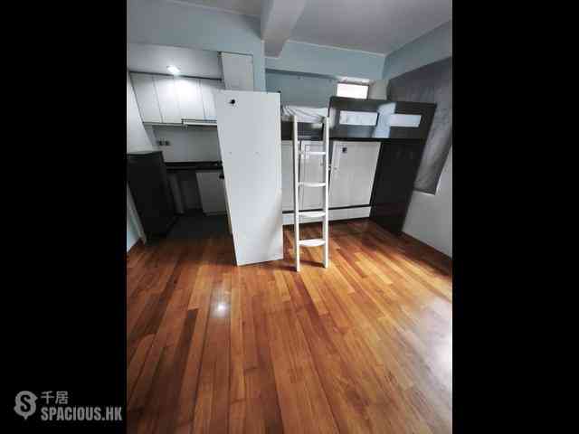 Mong Kok - Shun Fung Building 03