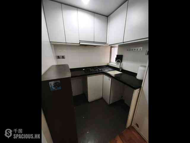 Mong Kok - Shun Fung Building 04