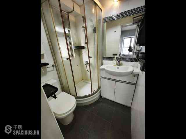 Mong Kok - Shun Fung Building 05