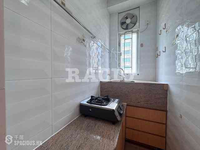 Sheung Wan - Ko Shing Building 06