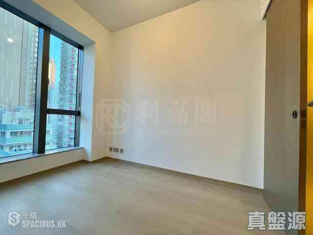 Sai Ying Pun - 15 Western Street 02