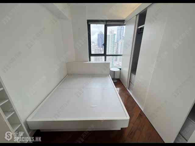 Mid Levels West - 80 Robinson Road 03