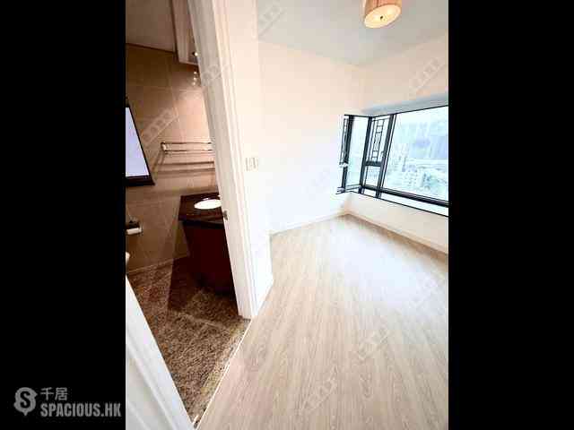 West Kowloon - Sorrento Phase 1 Block 6 10
