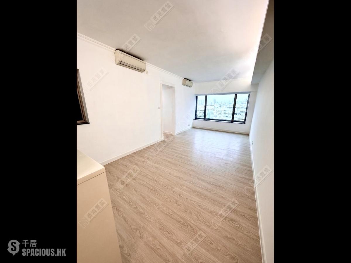 West Kowloon - Sorrento Phase 1 Block 6 01