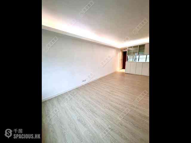 West Kowloon - Sorrento Phase 1 Block 6 02