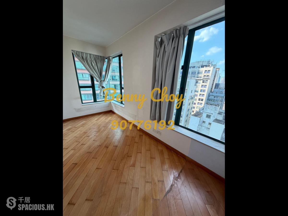 Sheung Wan - Medal Court 01
