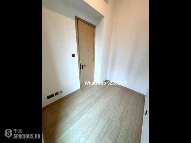 Sai Ying Pun - Upper Manor 06