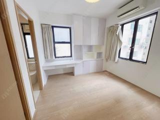 Mid Levels West - Peace Court 05