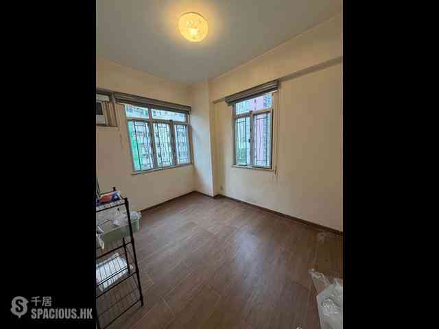 Sai Ying Pun - Golden Phoenix Court 03