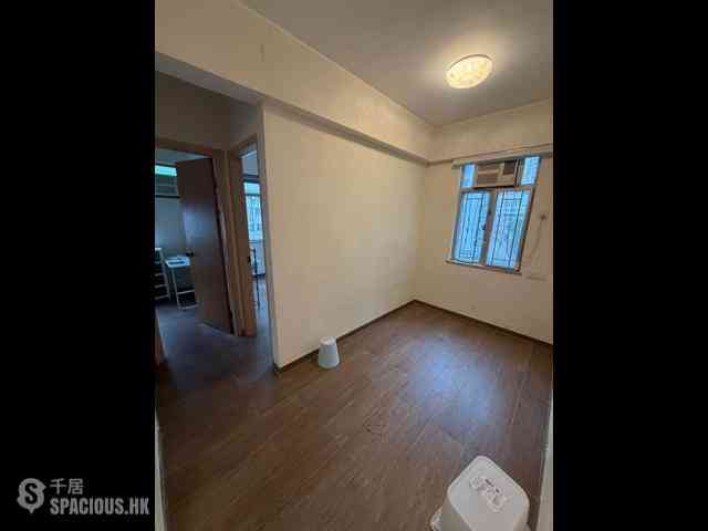 Sai Ying Pun - Golden Phoenix Court 04