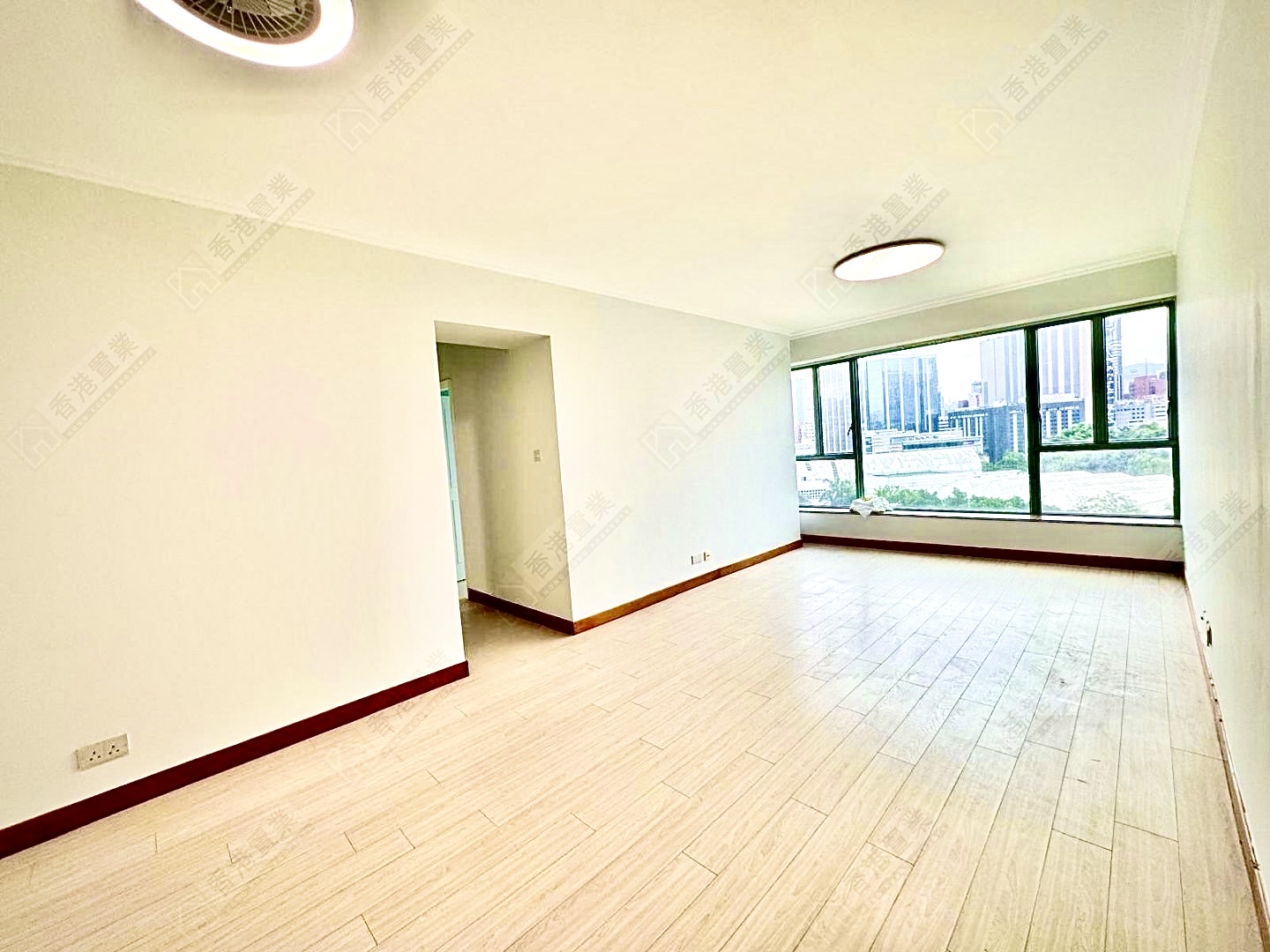Tsim Sha Tsui - The Victoria Towers Tower 2 01