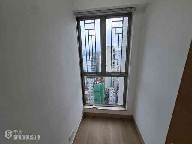 Sai Ying Pun - Island Crest 09