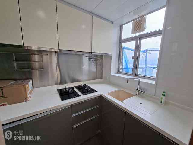 Sai Ying Pun - Island Crest 04