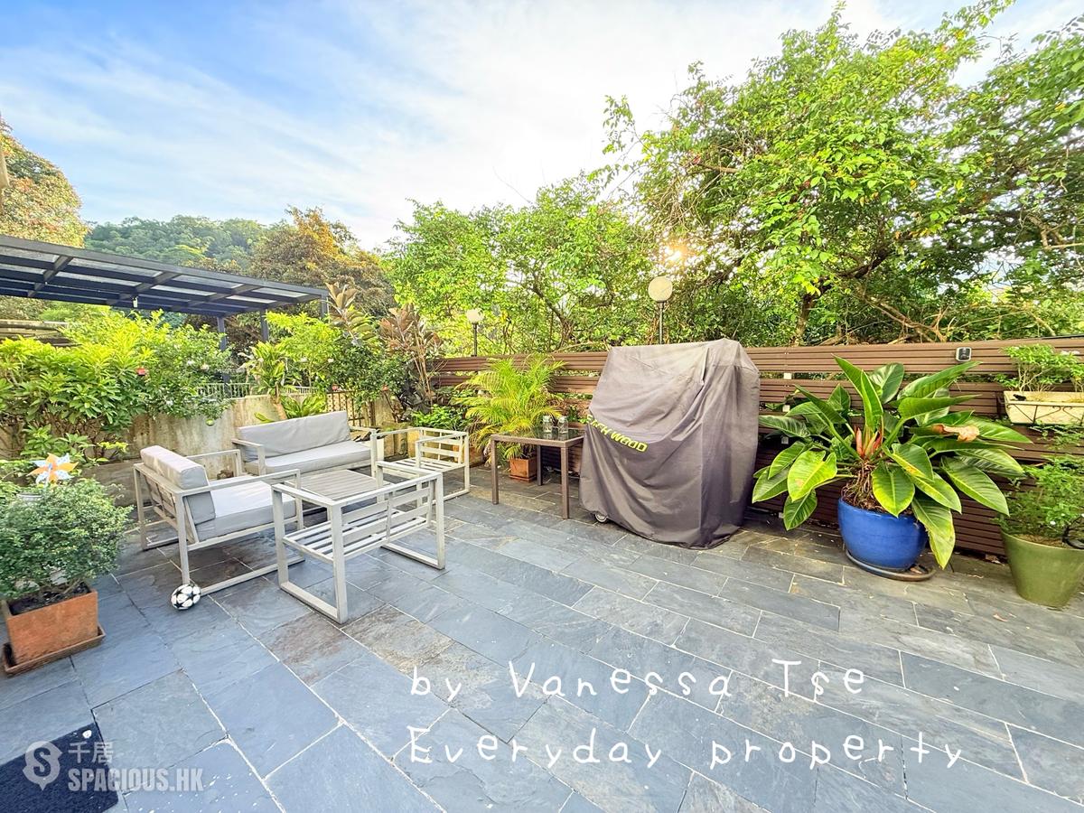 Sai Kung - Spanish Villa 01