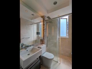 Wan Chai - The Avenue 11