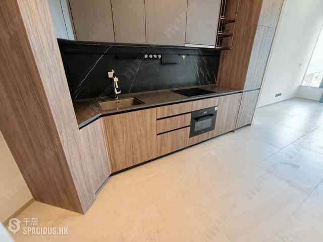 Siu Sai Wan - The Headland Residences Phase 1 Tower 3 03