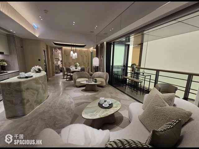 Central - Central Residence by the Park 02