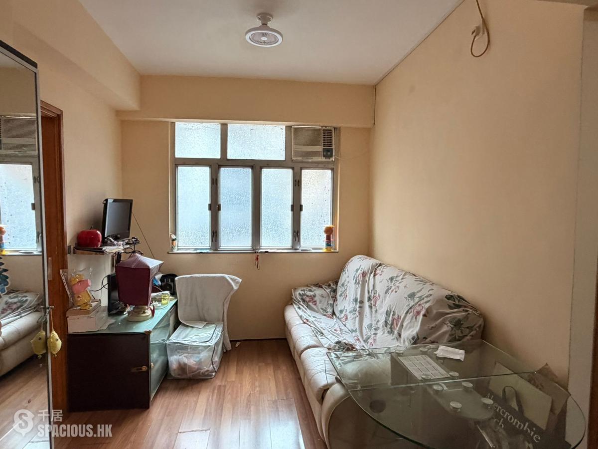 Prince Edward - Wah Sang Building 01
