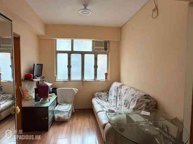 Prince Edward - Wah Sang Building 01